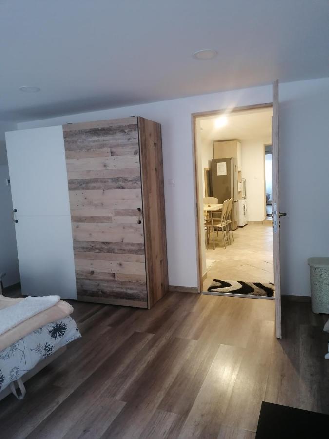 Ujkapu Sunshine Apartments Дьёр Экстерьер фото