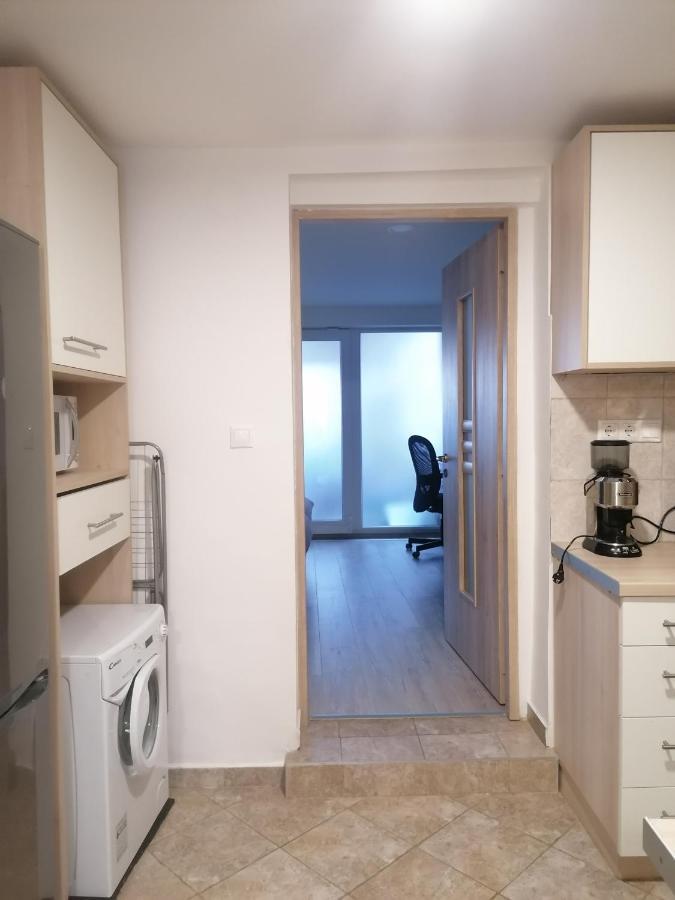 Ujkapu Sunshine Apartments Дьёр Экстерьер фото