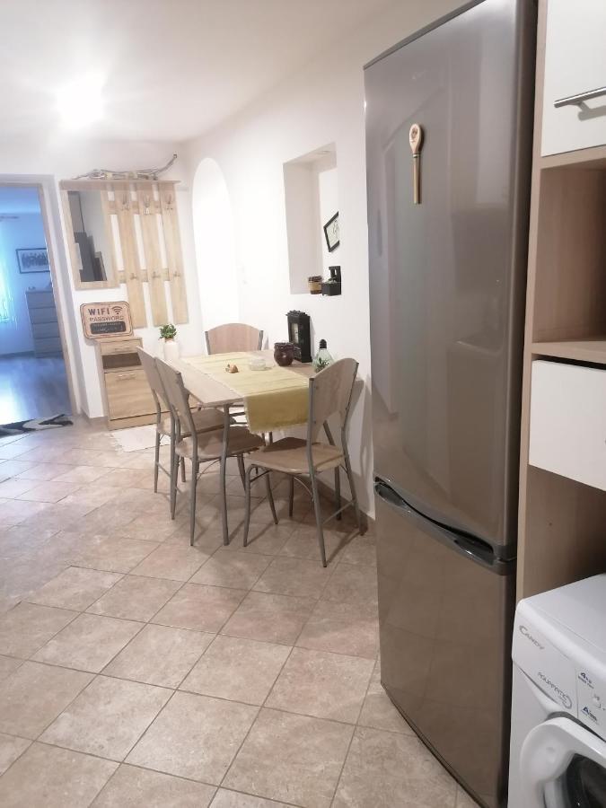 Ujkapu Sunshine Apartments Дьёр Экстерьер фото